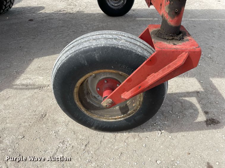 image for item MY9060 1990 Case IH 8840  swather / windrower