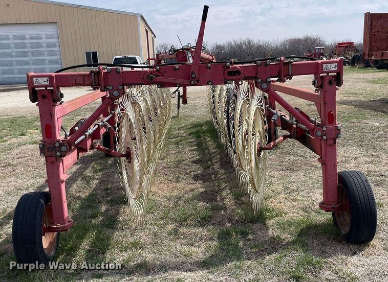 image for item MY9061 Lely  hay rake