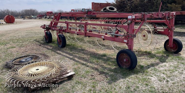 image for item MY9061 Lely  hay rake