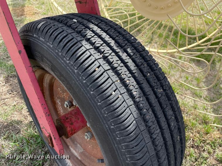 image for item MY9061 Lely  hay rake