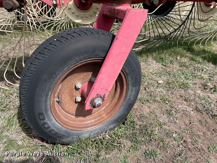 image for item MY9061 Lely  hay rake