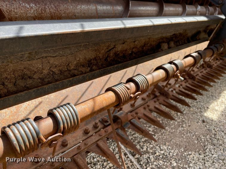 image for item MY9063 Case IH 8840  Header