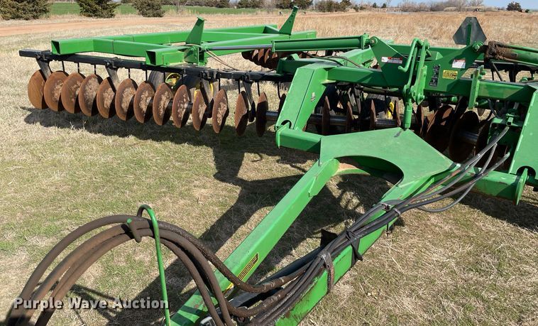image for item MY9125 John Deere 630  tandem disk