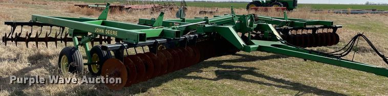image for item MY9125 John Deere 630  tandem disk