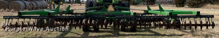 image for item MY9125 John Deere 630  tandem disk