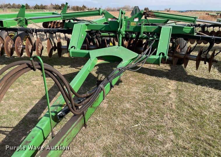 image for item MY9125 John Deere 630  tandem disk