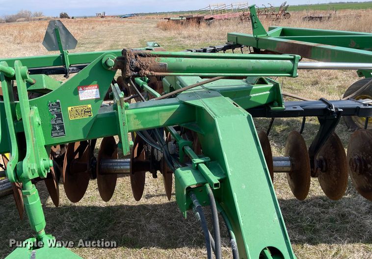 image for item MY9125 John Deere 630  tandem disk