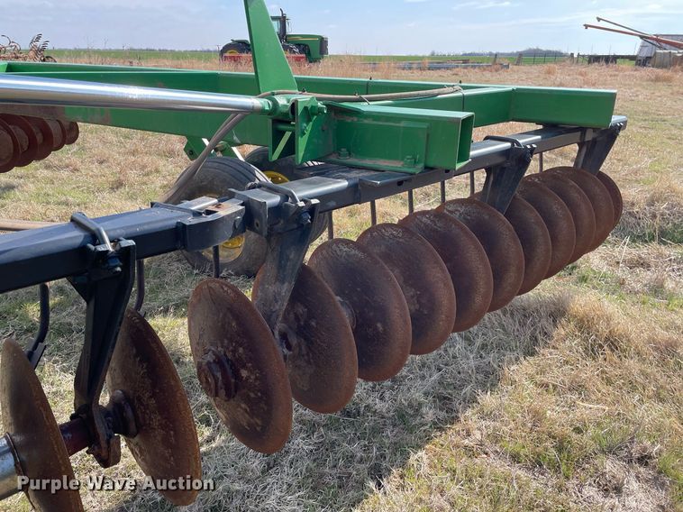 image for item MY9125 John Deere 630  tandem disk