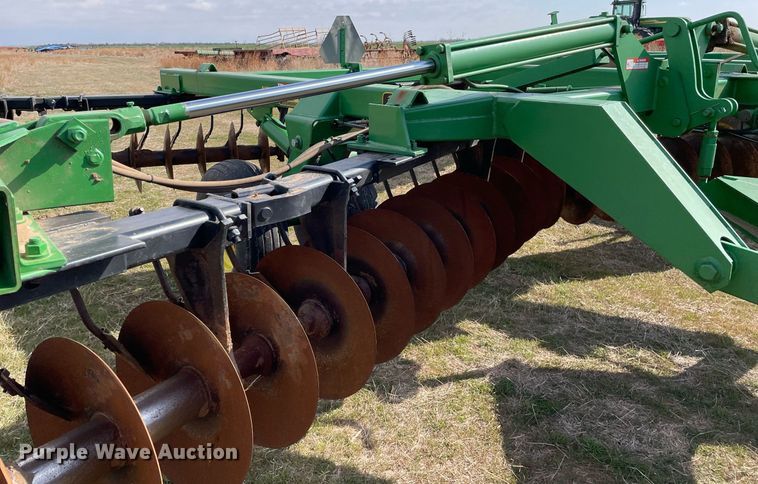 image for item MY9125 John Deere 630  tandem disk