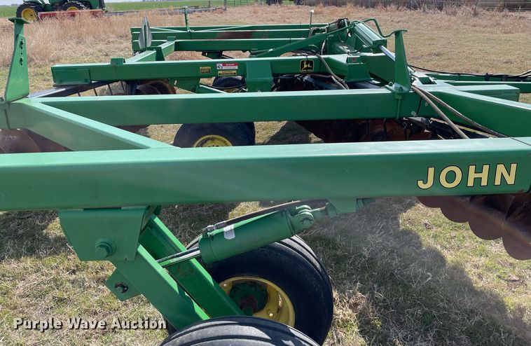 image for item MY9125 John Deere 630  tandem disk