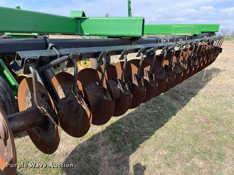 image for item MY9125 John Deere 630  tandem disk