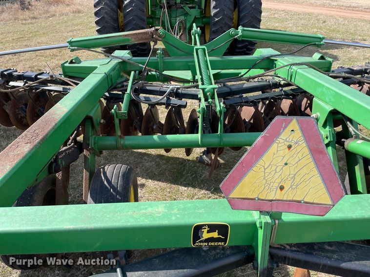 image for item MY9125 John Deere 630  tandem disk