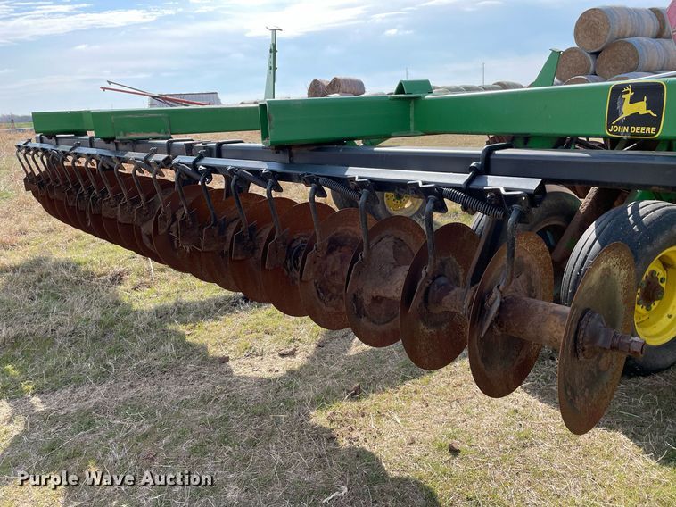 image for item MY9125 John Deere 630  tandem disk