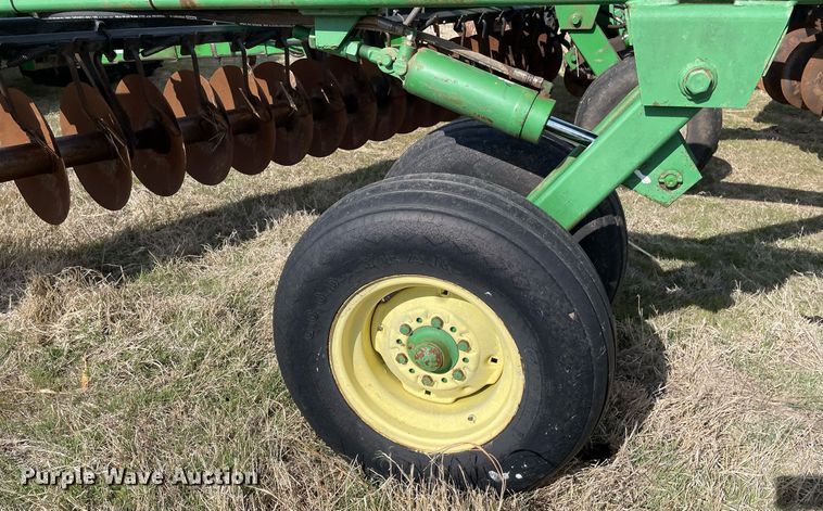 image for item MY9125 John Deere 630  tandem disk