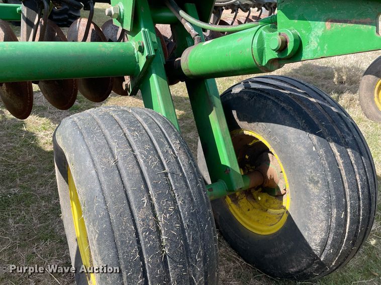 image for item MY9125 John Deere 630  tandem disk