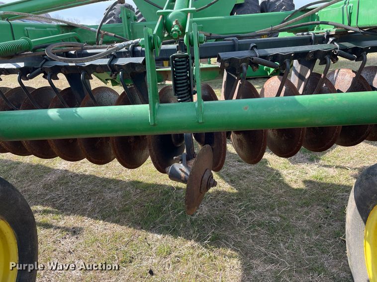 image for item MY9125 John Deere 630  tandem disk
