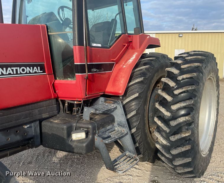 image for item MY9127 1988 Case IH 7120  MFWD tractor