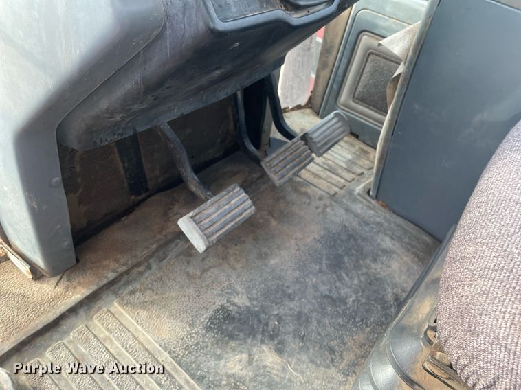 image for item MY9127 1988 Case IH 7120  MFWD tractor