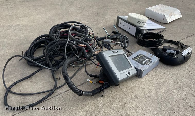 image for item MY9128 AG Leader Edge  auto guidance system