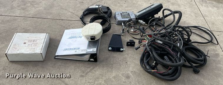 image for item MY9128 AG Leader Edge  auto guidance system