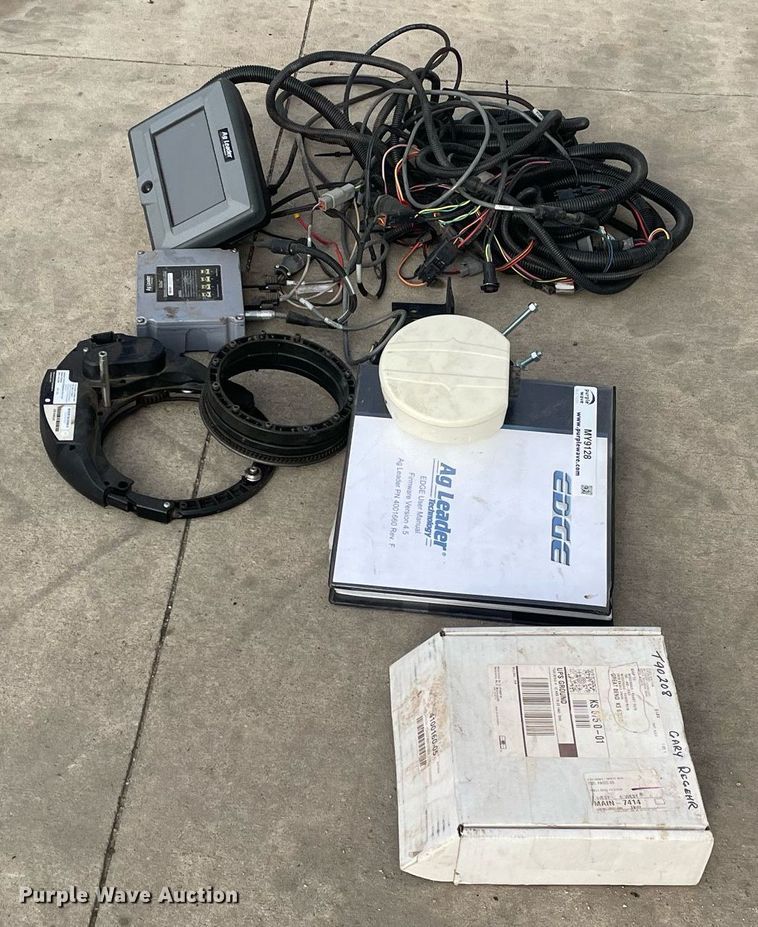 image for item MY9128 AG Leader Edge  auto guidance system