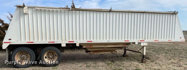 image for item MY9132 1995 DMF  grain trailer