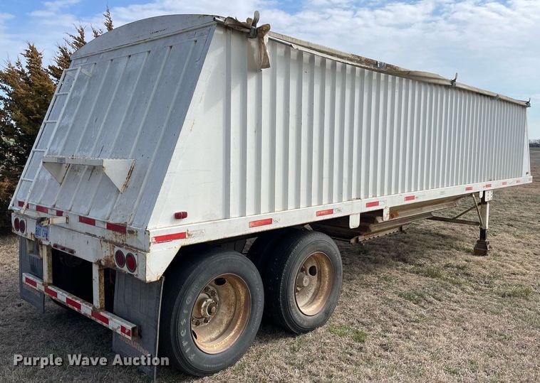 image for item MY9132 1995 DMF  grain trailer