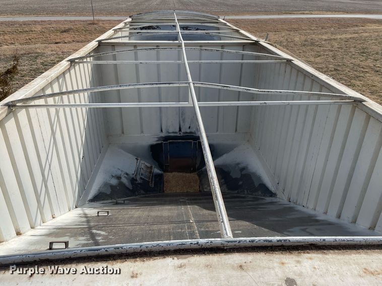 image for item MY9132 1995 DMF  grain trailer