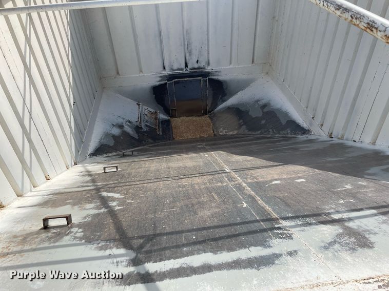 image for item MY9132 1995 DMF  grain trailer