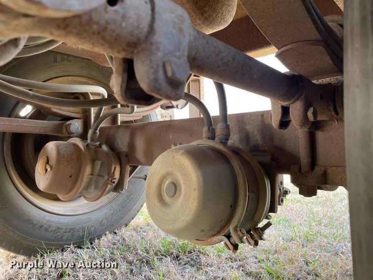 image for item MY9132 1995 DMF  grain trailer