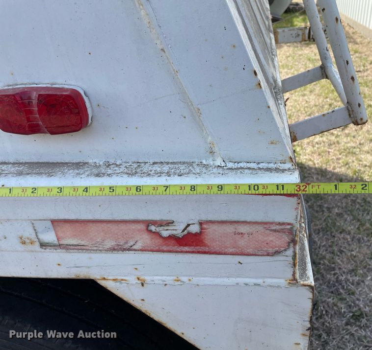 image for item MY9132 1995 DMF  grain trailer