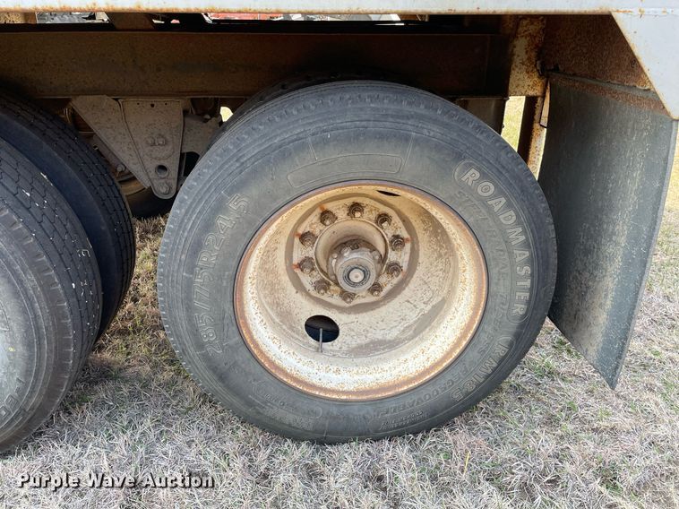 image for item MY9132 1995 DMF  grain trailer