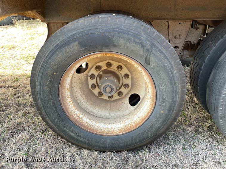 image for item MY9132 1995 DMF  grain trailer