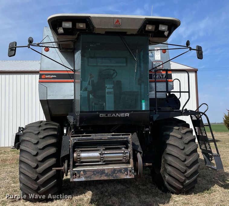 image for item MY9133 1995 Gleaner R-62  RWA combine