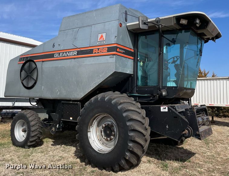 image for item MY9133 1995 Gleaner R-62  RWA combine