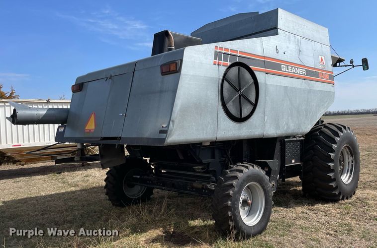 image for item MY9133 1995 Gleaner R-62  RWA combine