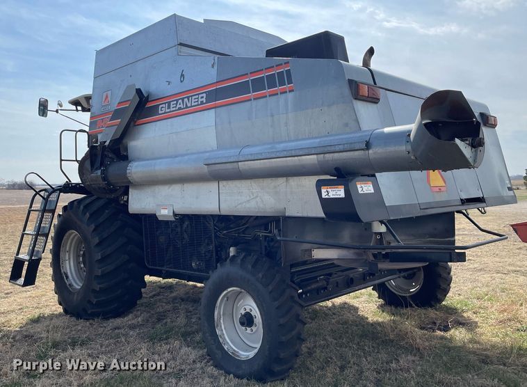 image for item MY9133 1995 Gleaner R-62  RWA combine