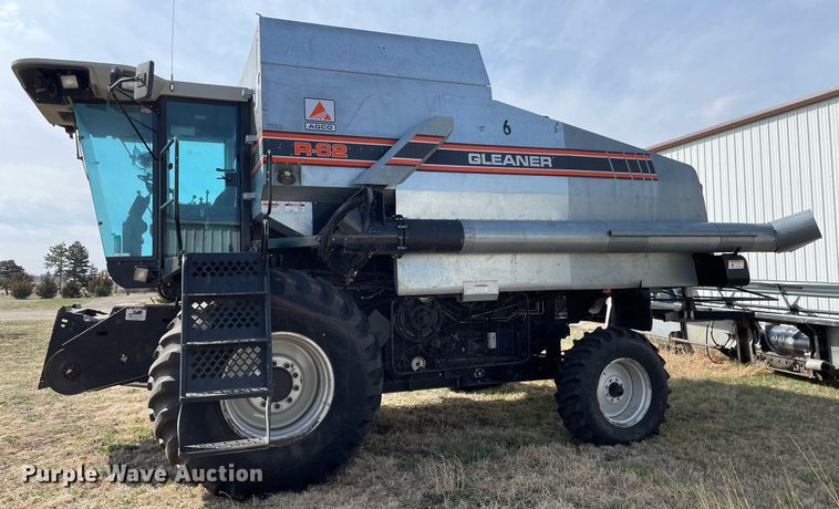 image for item MY9133 1995 Gleaner R-62  RWA combine
