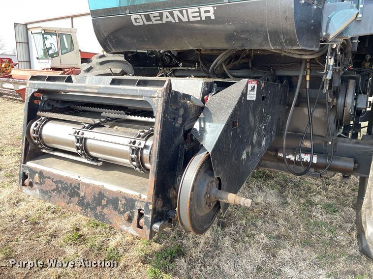 image for item MY9133 1995 Gleaner R-62  RWA combine