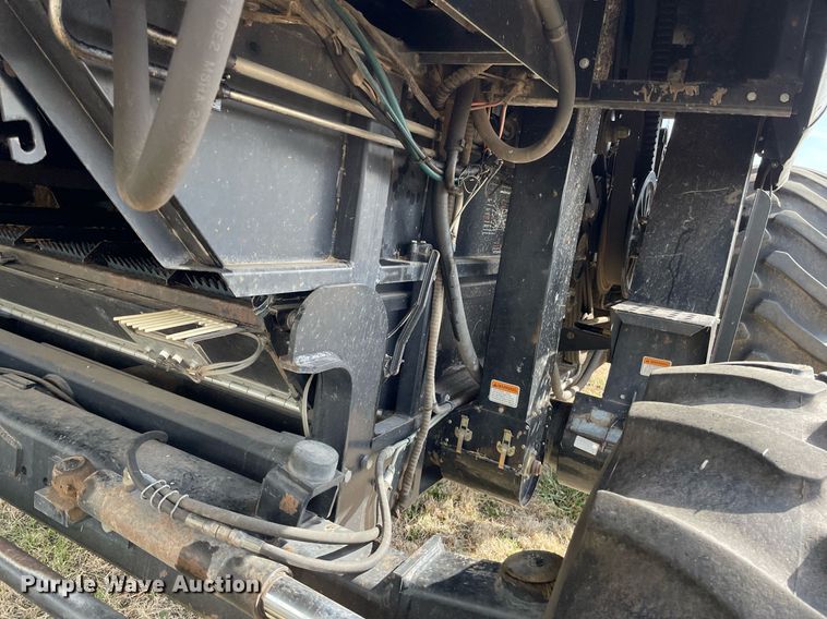 image for item MY9133 1995 Gleaner R-62  RWA combine