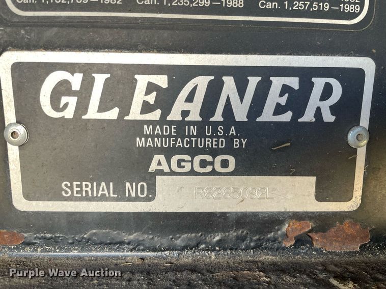 image for item MY9133 1995 Gleaner R-62  RWA combine