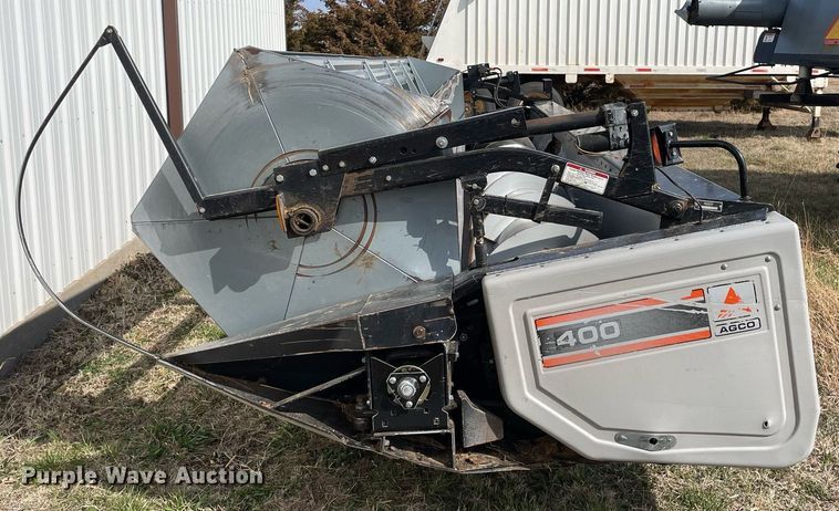 image for item MY9134 1996 AGCO 400  rigid head