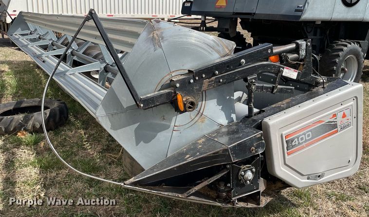 image for item MY9134 1996 AGCO 400  rigid head