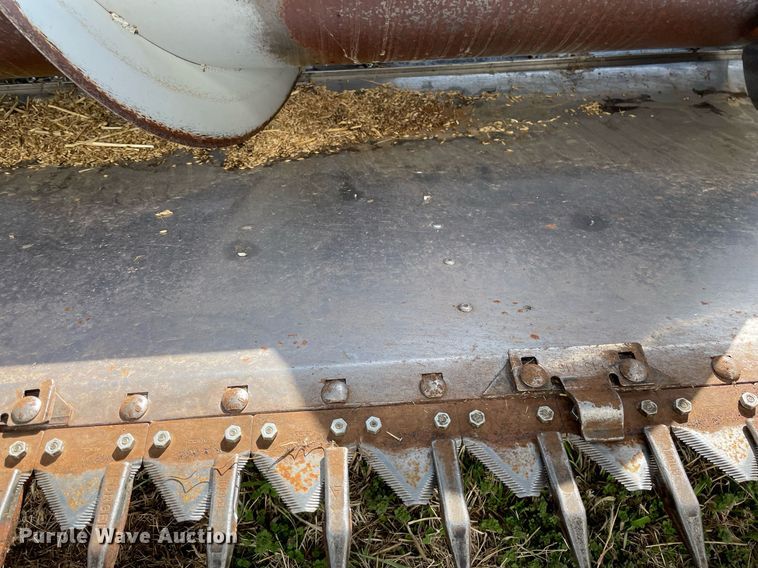 image for item MY9134 1996 AGCO 400  rigid head