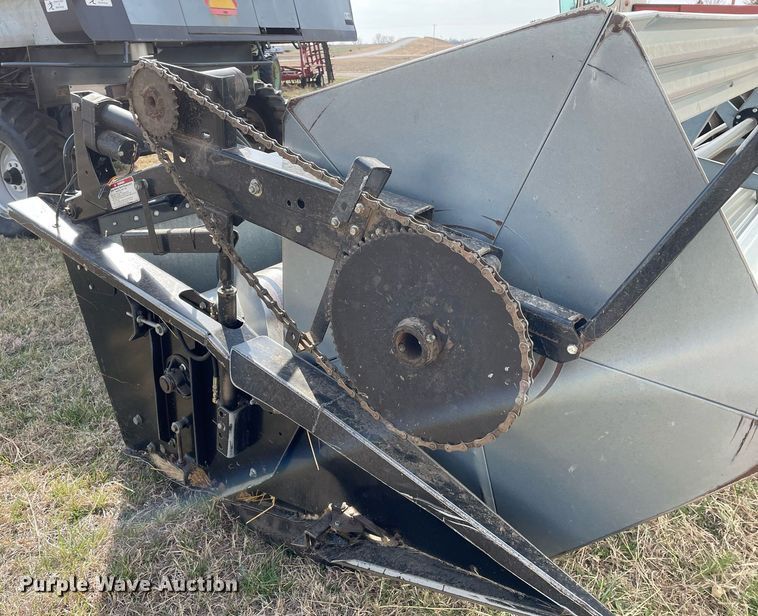 image for item MY9134 1996 AGCO 400  rigid head