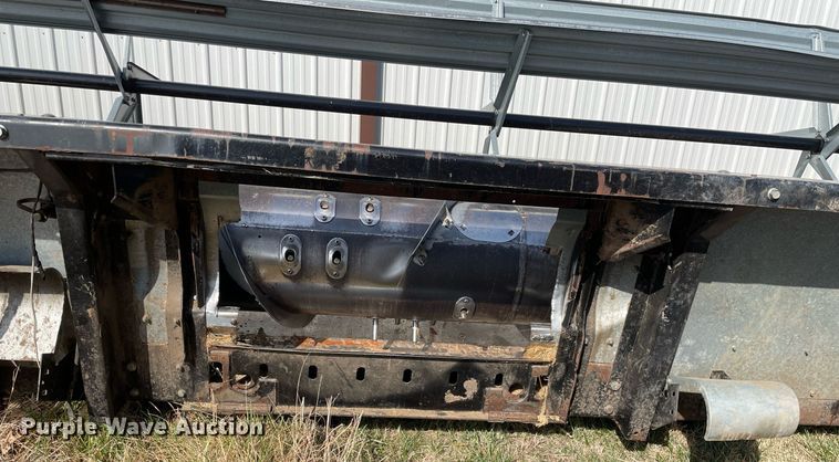 image for item MY9134 1996 AGCO 400  rigid head