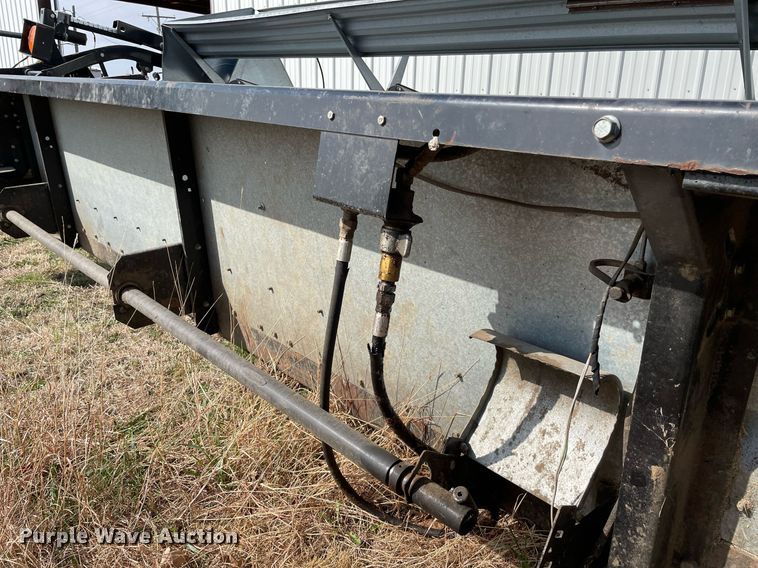 image for item MY9134 1996 AGCO 400  rigid head