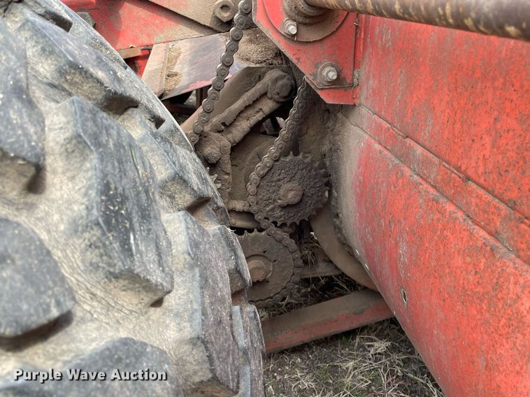 image for item MY9135 Hesston 6600  swather / windrower