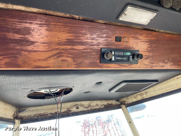 image for item MY9135 Hesston 6600  swather / windrower