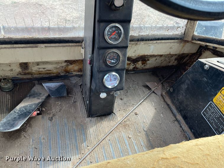 image for item MY9135 Hesston 6600  swather / windrower